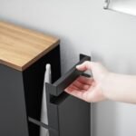 Ordnung Pro Auszieh-Regal mit Holzablage für Bad & Küche, Stahl, Japanisches Design, Schwarz – 56 x 14 x 55 cm – Bild 5